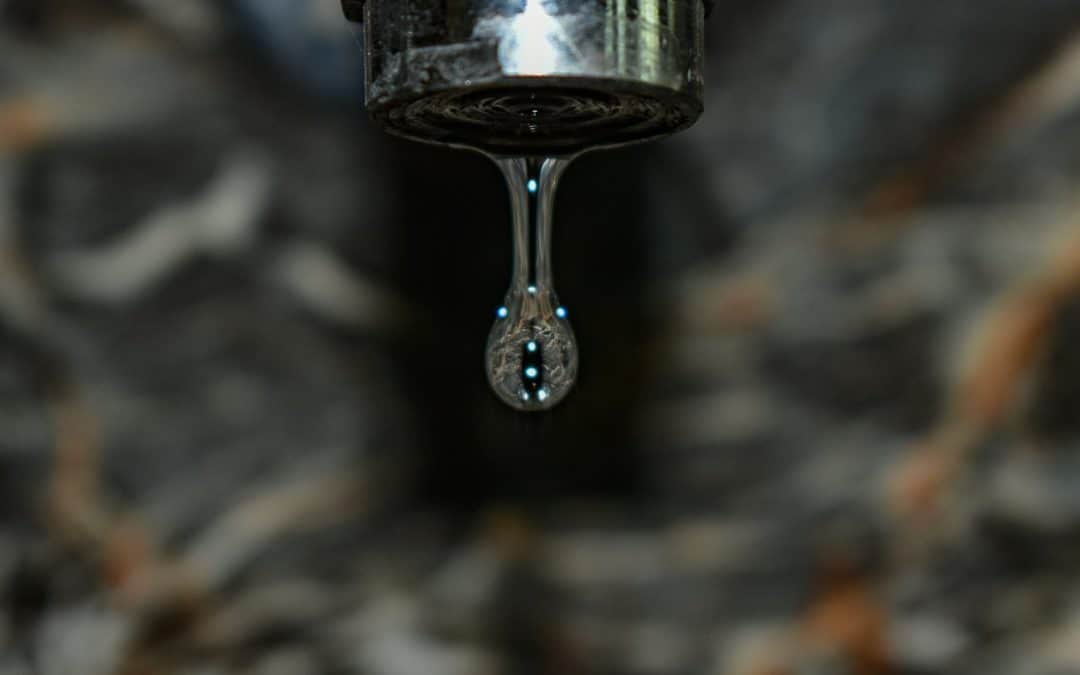 Cómo saber si tienes una fuga de agua oculta en casa